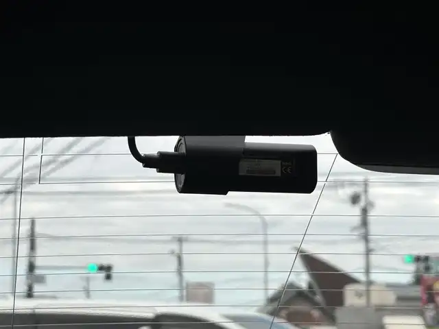 ＢＭＷ Ｍ５ 愛知県 2019(平31)年 4.2万km アルピンホワイトⅢ /禁煙/正規ディーラー車/カーボンルーフ//メーカナビ/CD/DVD/BT/フルセグ/MSV/USB//バックカメラ//全方位カメラ//黒革シート//全席シートヒーター//前席エアシート//メモリ付パワーシート//CFRP製ルーフ//前後ドライブレコーダー//ETC//電動リアゲート//CBC/DSC/PDC//アクティブ・プロテクション//パーキングアシスト//ACC/PCS/LDA/HUD/BSM//前車発進警告機能//後車衝突警告機能//クロストラフィックウォーニング//タイヤ空気圧警告システム//レインセンサー//コンフォートアクセス//オートクロージャードア//後席ロールサンシェード//LEDオートライト//フォグランプ//ハイビームアシスト//アダプティブヘッドライト//本革巻きステアリング//ステアリングスイッチ//ステアリングヒーター//電子制御パーキングブレーキ//ブレーキホールド//オートリトラウインカーミラー//アイドリングストップ//ディスプレイキー//新車時保証書//取扱説明書//ディーラー記録簿//H31/R2/R3/R5/R7