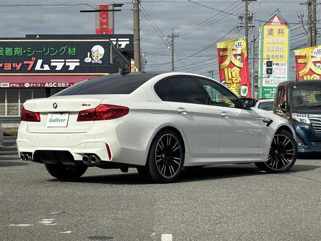 ＢＭＷ Ｍ５ 愛知県 2019(平31)年 4.2万km アルピンホワイトⅢ /禁煙/正規ディーラー車/CFRP製ルーフ//メーカナビ/CD/DVD/BT/フルセグ/MSV/USB//バックカメラ//全方位カメラ//黒革シート//全席シートヒーター//前席エアシート//メモリ付パワーシート//前後ドライブレコーダー//ETC//電動リアゲート//CBC/DSC/PDC//アクティブ・プロテクション//パーキングアシスト//ACC/PCS/LDA/HUD/BSM//前車発進警告機能//後車衝突警告機能//クロストラフィックウォーニング//タイヤ空気圧警告システム//レインセンサー//コンフォートアクセス//オートクロージャードア//後席ロールサンシェード//LEDオートライト//フォグランプ//ハイビームアシスト//アダプティブヘッドライト//本革巻きステアリング//ステアリングスイッチ//ステアリングヒーター//電子制御パーキングブレーキ//ブレーキホールド//オートリトラウインカーミラー//アイドリングストップ//ディスプレイキー//新車時保証書//取扱説明書//ディーラー記録簿//H31/R2/R3/R5/R7