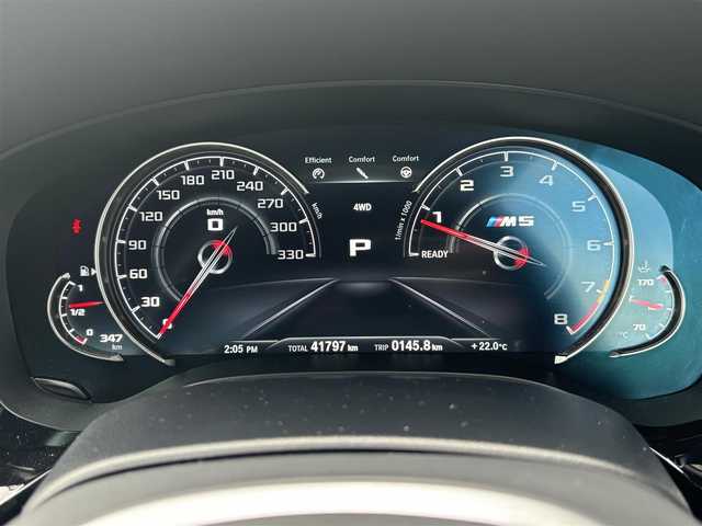 ＢＭＷ Ｍ５ 愛知県 2019(平31)年 4.2万km アルピンホワイトⅢ /禁煙/正規ディーラー車/CFRP製ルーフ//メーカナビ/CD/DVD/BT/フルセグ/MSV/USB//バックカメラ//全方位カメラ//黒革シート//全席シートヒーター//前席エアシート//メモリ付パワーシート//前後ドライブレコーダー//ETC//電動リアゲート//CBC/DSC/PDC//アクティブ・プロテクション//パーキングアシスト//ACC/PCS/LDA/HUD/BSM//前車発進警告機能//後車衝突警告機能//クロストラフィックウォーニング//タイヤ空気圧警告システム//レインセンサー//コンフォートアクセス//オートクロージャードア//後席ロールサンシェード//LEDオートライト//フォグランプ//ハイビームアシスト//アダプティブヘッドライト//本革巻きステアリング//ステアリングスイッチ//ステアリングヒーター//電子制御パーキングブレーキ//ブレーキホールド//オートリトラウインカーミラー//アイドリングストップ//ディスプレイキー//新車時保証書//取扱説明書//ディーラー記録簿//H31/R2/R3/R5/R7