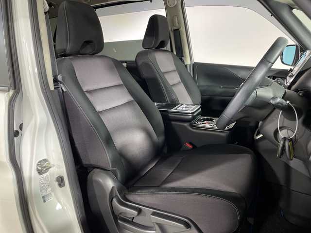 日産 セレナ e－パワー ハイウェイスター V 福岡県 2019(平31)年 5.9万km ブリリアントホワイトパール 2トーン 禁煙車純正10型メモリナビ(フルセグTVDVD/CD/BT)アラウンドビューモニターフリップダウンモニターエマージェンシーブレーキクルコンコーナーセンサー両側パワスラETCドラレコLEDヘッドライトスマートキープッシュスタート