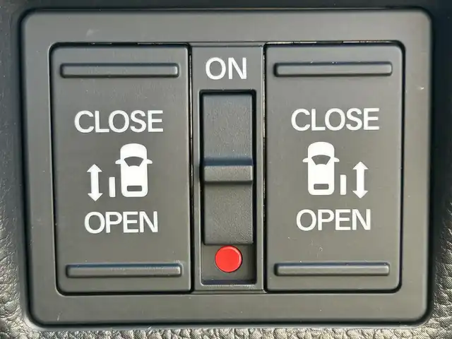 ホンダ Ｎ ＢＯＸ カスタム G L ターボ ホンダセンシング 兵庫県 2020(令2)年 3.1万km シャイニンググレーM 純正8インチナビ/フルセグTV/Bluetooth接続/CD／DVD/USB入力端子/ApplePlay/バックカメラ/ビルトインETC/パドルシフト/ハーフレザーシート/シートヒーター/両側パワスラ/ステアリングリモコン/純正フロアマット/LEDライト