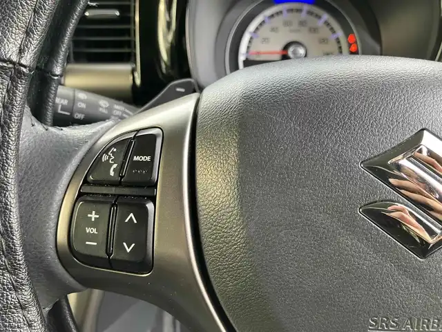 スズキ ハスラー Jスタイル Ⅱ ターボ 福岡県 2016(平28)年 7.4万km ブルーイッシュブラックパール3 4WD/ターボ/デュアルカメラブレーキサポート/誤発進抑制機能/車線逸脱警報/ふらつき警報/先行車発進お知らせ機能/ワンオーナー/純正メモリナビ/　フルセグTV/CD/DVD/Bluetooth/アラウンドビューモニター/ハーフレザーシート/前席シートヒーター/クルーズコントロール/パドルシフト/ステアリングスイッチ/アイドリングストップ/ウィンカーミラー/クルーズコントロール/ドアバイザー/純正ラバーマット/プッシュスタート/ETC/HIDヘッドライト/純正15インチアルミホイール/保証書/取扱説明書