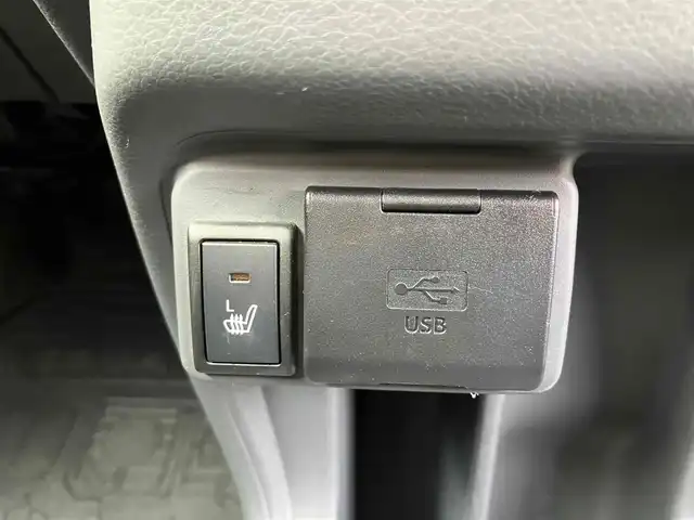 スズキ ハスラー Jスタイル Ⅱ ターボ 福岡県 2016(平28)年 7.4万km ブルーイッシュブラックパール3 4WD/ターボ/デュアルカメラブレーキサポート/誤発進抑制機能/車線逸脱警報/ふらつき警報/先行車発進お知らせ機能/ワンオーナー/純正メモリナビ/　フルセグTV/CD/DVD/Bluetooth/アラウンドビューモニター/ハーフレザーシート/前席シートヒーター/クルーズコントロール/パドルシフト/ステアリングスイッチ/アイドリングストップ/ウィンカーミラー/クルーズコントロール/ドアバイザー/純正ラバーマット/プッシュスタート/ETC/HIDヘッドライト/純正15インチアルミホイール/保証書/取扱説明書