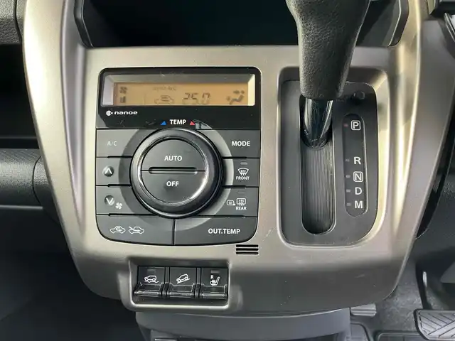 スズキ ハスラー Jスタイル Ⅱ ターボ 福岡県 2016(平28)年 7.4万km ブルーイッシュブラックパール3 4WD/ターボ/デュアルカメラブレーキサポート/誤発進抑制機能/車線逸脱警報/ふらつき警報/先行車発進お知らせ機能/ワンオーナー/純正メモリナビ/　フルセグTV/CD/DVD/Bluetooth/アラウンドビューモニター/ハーフレザーシート/前席シートヒーター/クルーズコントロール/パドルシフト/ステアリングスイッチ/アイドリングストップ/ウィンカーミラー/クルーズコントロール/ドアバイザー/純正ラバーマット/プッシュスタート/ETC/HIDヘッドライト/純正15インチアルミホイール/保証書/取扱説明書