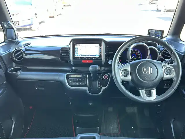 ホンダ Ｎ ＢＯＸ カスタム G ターボSSパッケージ 栃木県 2015(平27)年 7万km スマートブラック CTBA/純正SDナビ/・ワンセグTV/・CD/DVD/BT/・USB/iPod/SD/・AM.FM/バックカメラ/ETC/ドライブレコーダー/クルーズコントロール/両側電動スライドドア/革巻きステアリング/ステアリングスイッチ/パドルシフト/スマートキー/プッシュスタート/HIDヘッドライト/フォグランプ/オートライト/GPSレーダー/純正15インチAW/純正フロアマット/ドアバイザー/リアスモークフィルム/横滑り防止システム/電動格納ウィンカーミラー