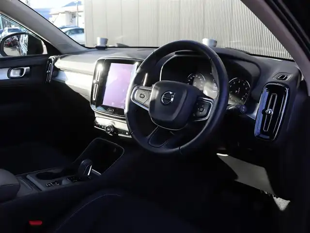 ボルボ ＸＣ４０ 長野県 2020(令2)年 2万km 黒 ハーフレザーシート/純正ナビＴＶ/３６０°カメラ/ＣａｒＰｌａｙ/ＡＣＣ/衝突軽減ブレーキ/ＬＫＡ/ＢＬＩＳ/パワーシート／ヒーター/パワーバックドア/スマートキー/純正１８ＡＷ/ＬＥＤライト