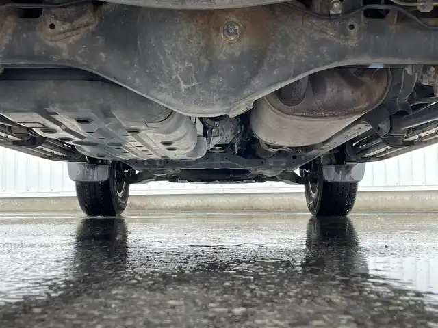 トヨタ ランドクルーザー プラド TX 滋賀県 2013(平25)年 11.4万km ホワイトパールクリスタルシャイン ワンオーナー/ムーンルーフ/寒冷地仕様/純正HDDナビ/・フルセグTV/・Bluetooth/・CD/DVD/・ミュージックサーバー/バックカメラ/ETC/トランスファースイッチ/センターデフロック/コーナーセンサー/オートライト/ルーフレール/フロアマット/スマートキー/保証書/取扱説明書