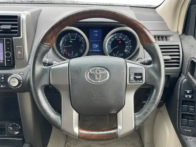 トヨタ ランドクルーザー プラド TX 滋賀県 2013(平25)年 11.4万km ホワイトパールクリスタルシャイン ワンオーナー/ムーンルーフ/寒冷地仕様/純正HDDナビ/・フルセグTV/・Bluetooth/・CD/DVD/・ミュージックサーバー/バックカメラ/ETC/トランスファースイッチ/センターデフロック/コーナーセンサー/オートライト/ルーフレール/フロアマット/スマートキー/保証書/取扱説明書