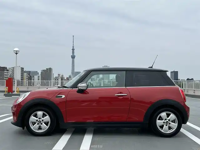 ＭＩＮＩ ミニ クーパー 東京都 2014(平26)年 3.6万km 赤Ⅱ ディーラー車/純正ナビ/バックカメラ/純正１５インチアルミ/ETC/キーレス/フォグランプ/アイドリングストップ/電動格納ミラー/Wエアバック/ABS/取説