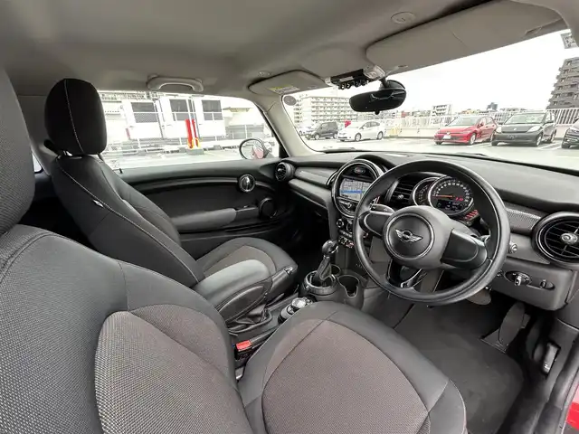 ＭＩＮＩ ミニ クーパー 東京都 2014(平26)年 3.6万km 赤Ⅱ ディーラー車/純正ナビ/バックカメラ/純正１５インチアルミ/ETC/キーレス/フォグランプ/アイドリングストップ/電動格納ミラー/Wエアバック/ABS/取説