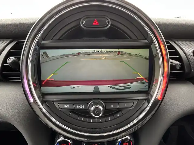 ＭＩＮＩ ミニ クーパー 東京都 2014(平26)年 3.6万km 赤Ⅱ ディーラー車/純正ナビ/バックカメラ/純正１５インチアルミ/ETC/キーレス/フォグランプ/アイドリングストップ/電動格納ミラー/Wエアバック/ABS/取説
