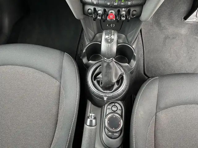 ＭＩＮＩ ミニ クーパー 東京都 2014(平26)年 3.6万km 赤Ⅱ ディーラー車/純正ナビ/バックカメラ/純正１５インチアルミ/ETC/キーレス/フォグランプ/アイドリングストップ/電動格納ミラー/Wエアバック/ABS/取説