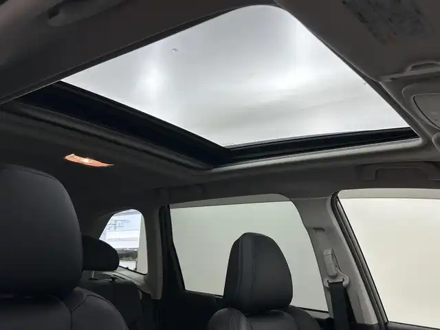 スバル フォレスター プレミアム 福岡県 2018(平30)年 5.4万km クリスタルブラックシリカ サンルーフ　/純正８型ナビ　/バック、サイドカメラ　/ＥＴＣ　/追従クルコン　/コーナーセンサー　/衝突被害軽減　/レーンキープ　/ＢＳＭ　/ＲＡＢ　/パドルシフト　/ステアリングヒーター　/パワーバックドア　/シートヒーター