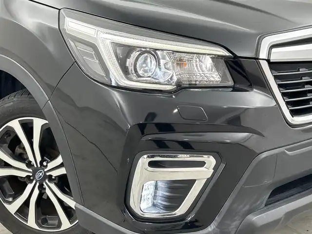 スバル フォレスター プレミアム 福岡県 2018(平30)年 5.4万km クリスタルブラックシリカ サンルーフ　/純正８型ナビ　/バック、サイドカメラ　/ＥＴＣ　/追従クルコン　/コーナーセンサー　/衝突被害軽減　/レーンキープ　/ＢＳＭ　/ＲＡＢ　/パドルシフト　/ステアリングヒーター　/パワーバックドア　/シートヒーター