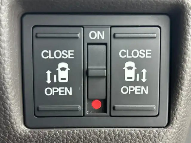 ホンダ Ｎ ＢＯＸ G･L ホンダセンシング カッパーブラウンスタイル 熊本県 2019(令1)年 4.6万km プラチナホワイトパール 【安全装備】/ホンダセンシング/アダプティブ・クルーズ・コントロール（ACC）/・作動車速域：約30km/hから100km/h間/車線維持支援システム（LKAS）/・作動車速：約65km/hから100km/h間/・ステアリング制御/衝突軽減ブレーキ（CMBS）/・歩行者検知機能/・作動車速：約80km/h未満時/・対向車車速：約30km/hから80km/h時/誤発進抑制機能（前進）/・ミリ波レーダー検知：作動車速10km/h未満/歩行者事故低減ステアリング/・作動車速10km/hから40km/h間/路外逸脱抑制機能/・作動車速：約60km/hから100km/h間/先行車発進お知らせ機能/標識認識機能/オートハイビーム/誤発進抑制機能（後進）・ソナー検知：作動車速10km/h未満/【主要装備】/純正8インチナビ（CD・DVD・フルセグ・BT・USB）　/バックカメラ　/純正前方ドライブレコーダー　/ステアリングスイッチ　/両側パワースライドドア　/ヘッドライトウォッシャー/ＬＥＤヘッドライト　/ビルトインＥＴＣ/プッシュスタート/スマートキー