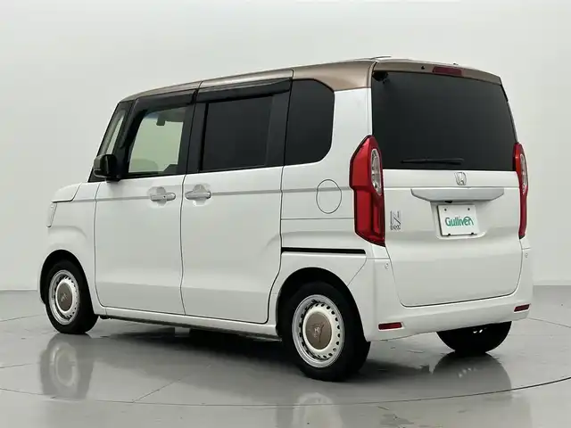 ホンダ Ｎ ＢＯＸ G･L ホンダセンシング カッパーブラウンスタイル 熊本県 2019(令1)年 4.6万km プラチナホワイトパール 【安全装備】/ホンダセンシング/アダプティブ・クルーズ・コントロール（ACC）/・作動車速域：約30km/hから100km/h間/車線維持支援システム（LKAS）/・作動車速：約65km/hから100km/h間/・ステアリング制御/衝突軽減ブレーキ（CMBS）/・歩行者検知機能/・作動車速：約80km/h未満時/・対向車車速：約30km/hから80km/h時/誤発進抑制機能（前進）/・ミリ波レーダー検知：作動車速10km/h未満/歩行者事故低減ステアリング/・作動車速10km/hから40km/h間/路外逸脱抑制機能/・作動車速：約60km/hから100km/h間/先行車発進お知らせ機能/標識認識機能/オートハイビーム/誤発進抑制機能（後進）・ソナー検知：作動車速10km/h未満/【主要装備】/純正8インチナビ（CD・DVD・フルセグ・BT・USB）　/バックカメラ　/純正前方ドライブレコーダー　/ステアリングスイッチ　/両側パワースライドドア　/ヘッドライトウォッシャー/ＬＥＤヘッドライト　/ビルトインＥＴＣ/プッシュスタート/スマートキー