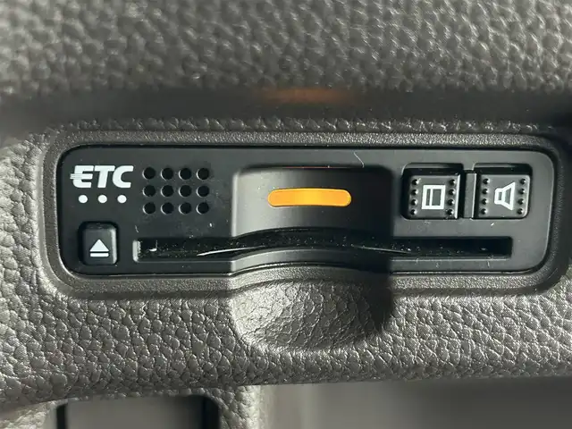 ホンダ Ｎ ＢＯＸ G･L ホンダセンシング カッパーブラウンスタイル 熊本県 2019(令1)年 4.6万km プラチナホワイトパール 【安全装備】/ホンダセンシング/アダプティブ・クルーズ・コントロール（ACC）/・作動車速域：約30km/hから100km/h間/車線維持支援システム（LKAS）/・作動車速：約65km/hから100km/h間/・ステアリング制御/衝突軽減ブレーキ（CMBS）/・歩行者検知機能/・作動車速：約80km/h未満時/・対向車車速：約30km/hから80km/h時/誤発進抑制機能（前進）/・ミリ波レーダー検知：作動車速10km/h未満/歩行者事故低減ステアリング/・作動車速10km/hから40km/h間/路外逸脱抑制機能/・作動車速：約60km/hから100km/h間/先行車発進お知らせ機能/標識認識機能/オートハイビーム/誤発進抑制機能（後進）・ソナー検知：作動車速10km/h未満/【主要装備】/純正8インチナビ（CD・DVD・フルセグ・BT・USB）　/バックカメラ　/純正前方ドライブレコーダー　/ステアリングスイッチ　/両側パワースライドドア　/ヘッドライトウォッシャー/ＬＥＤヘッドライト　/ビルトインＥＴＣ/プッシュスタート/スマートキー