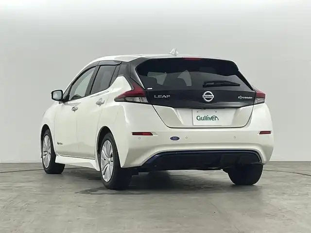 日産 リーフ S 福島県 2020(令2)年 5.2万km ブリリアントホワイトパール ワンオーナー　/純正ＳＤナビ　/【AM/FM/DVD/CD/Bluetooth/フルセグ】/型番:MJ119D-W/衝突被害軽減システム　/・車線逸脱警報/・踏み間違い防止/バックカメラ　/ＥＴＣ　/前席シートヒーター　/ステアリングヒーター　　/クルーズコントロール　/ステアリングスイッチ　/オートマッチクハイビーム　/スマートキー/・プッシュスタート/・スペアキー/オートマッチクハイビーム/・LEDライト/・フォグライト/ウィンカーミラー/・オートミラー