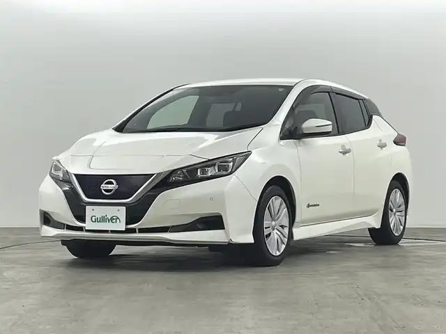 日産 リーフ S 福島県 2020(令2)年 5.2万km ブリリアントホワイトパール ワンオーナー　/純正ＳＤナビ　/【AM/FM/DVD/CD/Bluetooth/フルセグ】/型番:MJ119D-W/衝突被害軽減システム　/・車線逸脱警報/・踏み間違い防止/バックカメラ　/ＥＴＣ　/前席シートヒーター　/ステアリングヒーター　　/クルーズコントロール　/ステアリングスイッチ　/オートマッチクハイビーム　/スマートキー/・プッシュスタート/・スペアキー/オートマッチクハイビーム/・LEDライト/・フォグライト/ウィンカーミラー/・オートミラー