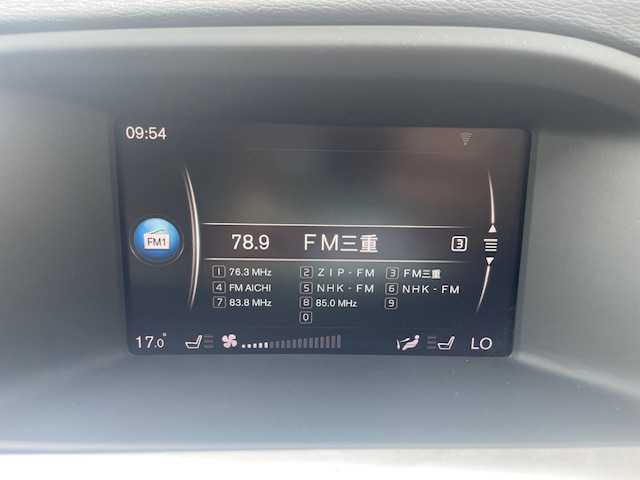 ボルボ Ｖ６０ D4 クラシック 愛知県 2017(平29)年 6.5万km クリスタルホワイトP バックカメラ/サンルーフ/社外ＥＴＣ/追従クルーズコントロール/ＢＬＩＳ/前方ドライブレコーダー/後方コーナーセンサー/純正HDDナビ/SD/Bluetooth/iPod/AUX/パワーシートD＋N/シートヒーターD＋N/パドルシフト/MTモード付きAT/ABS/横滑り防止装置/レーンキープアシスト/オートライト/オートマチックハイビーム/スペアキー/スマートキー/保証書/取扱説明書