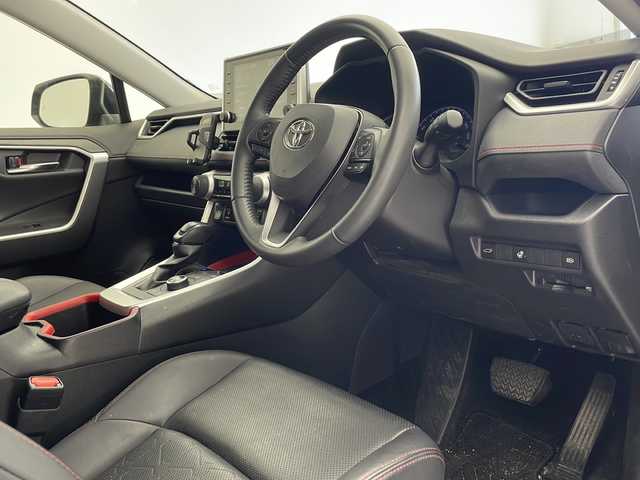 トヨタ ＲＡＶ４ アドベンチャー オフロードPKG 沖縄県 2022(令4)年 3.1万km グレーメタリック 純正ディスプレイオーディオ/フルセグＴＶ/Bluetooth接続/バックカメラ/ドライブレコーダー/ＥＴＣ/ＢＳＭ/トヨタセーフティセンス/・衝突被害軽減ブレーキ (プリクラッシュセーフティ)																									/・ハンドル操作サポート (レーントレーシングアシスト)																									/・追従ドライブ支援機能 (レーダークルーズコントロール)																									/・車線はみ出しアラート (レーンディパーチャーアラート)																									/・自動ハイビーム (オートマチックハイビーム)																									/レザーシート/メモリ付パワーシート/シートヒーター/シートクーラー/ＬＥＤヘッドライト/オートライト/パワーバックドア/クルーズコントロール/JAOSプロテクターキット/電動格納ウィンカーミラー/コーナーセンサー/ダウンヒルアシスト/純正フロアマット/純正18インチアルミホイール/スマートキー/プッシュスタート