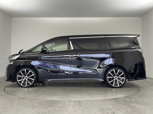 トヨタ ヴェルファイア Z Aエディション 兵庫県 2016(平28)年 7.4万km ブラック ・社外8インチナビ/CD/DVD/SD/BT/TV/・バックカメラ/・クルーズコントロール/・社外21インチAW/・社外ウッドコンビステアリング/・社外革調シートカバー/・前後コーナーセンサー/・左右独立エアコン/・後席エアコン/・両側パワースライドドア/・nanoe/・ウォークスルー/・ビルトインETC/・ステアリングリモコン/・純正フロアマット/・LEDオートライト/・LEDフォグランプ/・ウィンカーミラー/・電動格納ミラー/・スマートキー/・プッシュスタート