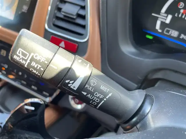 ホンダ ヴェゼル ハイブリッド Z 兵庫県 2014(平26)年 10.2万km ホワイトオーキッドパール 【(株)IDOMが運営する【じしゃロン姫路店】の自社ローン対象車両になります。こちらは現金ご利用時の価格です。自社ローンご希望の方は別途その旨お申付け下さい。】/純正ナビ/フルセグ/バックカメラ/クルーズコントロール/パドルシフト/ＥＴＣ/ハーフレザーシート/シートヒーター/ステアリングスイッチ/スマートキー/プッシュスタート/LEDヘッドライト