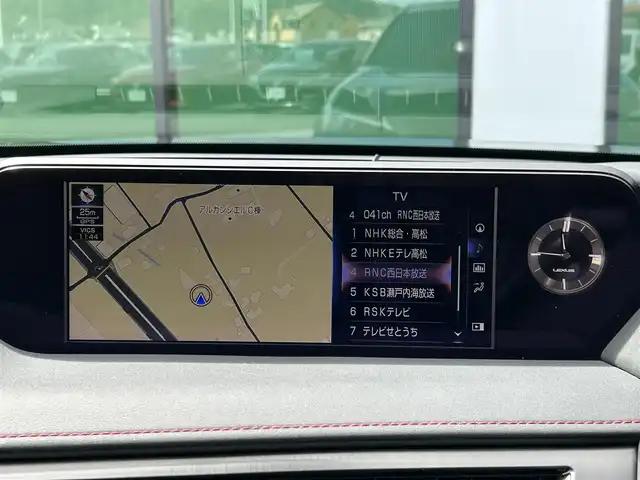 レクサス ＵＸ 250h Fスポーツ 香川県 2019(令1)年 3.7万km テレーンカーキマイカM サンルーフ/純正10.3型ナビ/（Bluetooth/フルセグTV/DVD/AUX/MSV/USB）/バックカメラ/レクサスセーフティシステム＋/・PCS（プリクラッシュセーフティ）/・レーダークルーズコントロール/・PDA（プロアクティブドライビングアシスト）/・AHS(アダプティブハイビームシステム）/・AHB(オートマチックハイビーム)/・LDA（レーンディパーチャーアラート）/・LTA（レーントレーシングアシスト）/・PDA（プロアクティブドライビングアシスト）/・RSA (ロードサインアシスト)/・発進遅れ告知機能/BSM（ブラインドスポットモニター）/クリアランスソナー/赤革レザーシート/前席ベンチレーション/・シートヒーター/シートクーラー/前席パワーシート/運転席メモリー機能/ステアリングヒーター/革巻きステアリング/ステアリングスイッチ/パドルシフト/電動パーキング/オートブレーキホールド/パワーバックドア/純正ドライブレコーダー/純正ETC2.0/純正18インチアルミホイール/純正フロアマット/社外フロアマット有/LEDヘッド/フォグライト/ヘッドライトウォッシャー