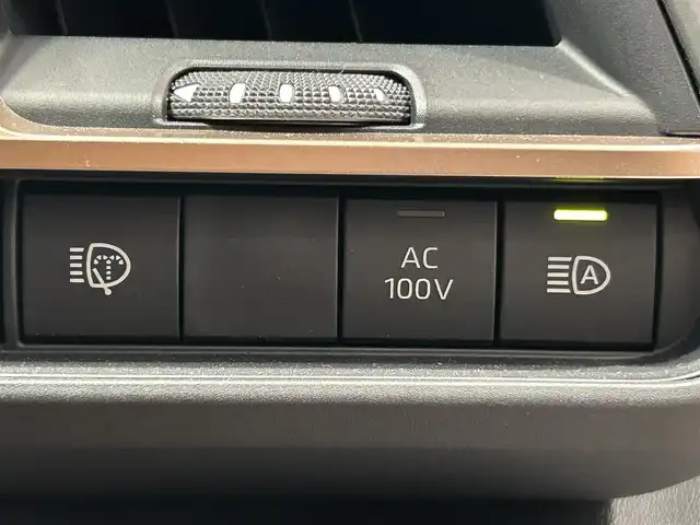 トヨタ クラウン スポーツ Z 宮城県 2025(令7)年 0.5万km ブラック トヨタセーフティセンス/・プリクラッシュセーフティー/・レーダークルーズコントロール/・レーントレーシングアシスト/・アダプティブハイビームシステム/・ロードサインアシスト/・ブラインドスポットモニター/・プロアクティブドライビングアシスト/・フロントクロストラフィックアラート/・リアクロストラフィックアラート/・パーキングサポートブレーキ/・クリアランスソナー/純正ナビ/・フルセグTV/Bluetooth/USB/・パノラマミックビューモニター/・ETC２．０/・ドライブレコーダー/デジタルインナーミラー/ヘッドアップディスプレイ/電動リアゲート/電子パーキング/・オートホールド/アイドリングストップ/革巻きステアリング/・ステアリングリモコン/レザーシート/・シートヒーター（運転席/助手席）/・パワーシート（運転席/助手席）/・メモリーシート（運転席）/プッシュスタート/・スマートキー/LEDヘッドライト/・オートライト/・フォグランプ/純正フロアマット/純正21インチアルミホイール/電動格納ミラー/ドアバイザー