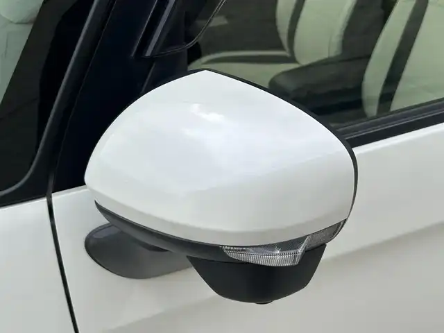 トヨタ ルーミー カスタムG－T 長崎県 2021(令3)年 5.6万km パールホワイトⅢ ワンオーナー/モデリスタエアロ（F/S/R下）/モデリスタマフラーカッター/純正9インチナビ/（CD/DVD/BT/フルセグ）/全方位カメラ/衝突軽減システム/レーンアシスト/レーダークルーズ/ETC/両側パワースライドドア/前後ドライブレコーダー/前後ソナー/オートライト/シートヒーター/純正15インチAW