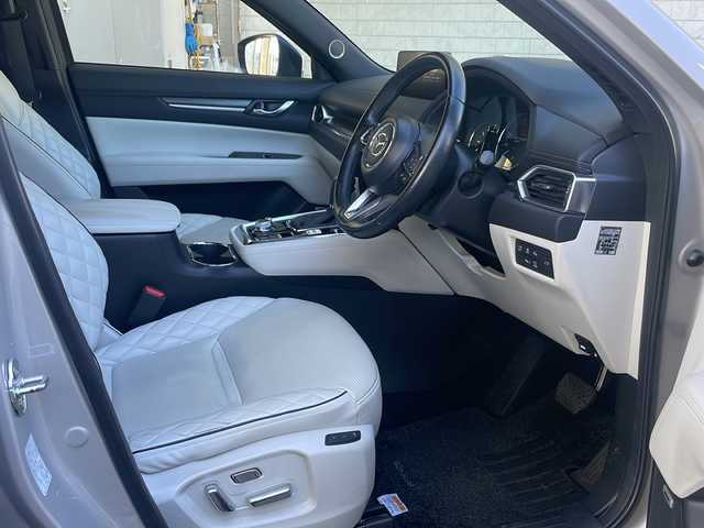 マツダ ＣＸ－８ 25T エクスクルーシブモード 神奈川県 2021(令3)年 6.2万km プラチナクォーツメタリック ワンオーナー/サンルーフ/マツダコネクトナビ(AM/FM/USB/SD/BT/フルセグTV)/アップルカープレイ/全方位カメラ/BOSEサウンド/衝突被害軽減ブレーキ/レーンキープアシスト/ブラインドスポットモニター/クリアランスソナー/レーダークルーズコントロール/白レザーシート/D/N席ベンチレーション/D/N席パワーシート(D席メモリー機能付)/全席シートヒーター/ステアリングヒーター/ETC/前後ドライブレコーダー/パワーバックドア/ルーフレール/オートライト/純正フロアマット/ISOFIX/保証書/取扱説明書