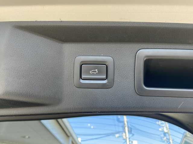 マツダ ＣＸ－８ 25T エクスクルーシブモード 神奈川県 2021(令3)年 6.2万km プラチナクォーツメタリック ワンオーナー/サンルーフ/マツダコネクトナビ(AM/FM/USB/SD/BT/フルセグTV)/アップルカープレイ/全方位カメラ/BOSEサウンド/衝突被害軽減ブレーキ/レーンキープアシスト/ブラインドスポットモニター/クリアランスソナー/レーダークルーズコントロール/白レザーシート/D/N席ベンチレーション/D/N席パワーシート(D席メモリー機能付)/全席シートヒーター/ステアリングヒーター/ETC/前後ドライブレコーダー/パワーバックドア/ルーフレール/オートライト/純正フロアマット/ISOFIX/保証書/取扱説明書
