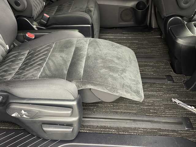 トヨタ ヴェルファイア Z Aエディション 兵庫県 2018(平30)年 5万km ホワイトパールクリスタルシャイン ・ワンオーナー/・サンルーフ/・アルパイン11インチナビ＆フルセグ＆BT＆DVD/・バックカメラ/・両側パワースライドドア/・トヨタセーフティーセンス/・プリクラッシュセーフティ/・レーダークルーズコントロール/・レーントレーシングアシスト/・ロードサインアシスト/・オートマチックハイビーム/・ビルトインETC/・クリアランスソナー/・電動パーキングブレーキ/・オートホールド/・ステアリングスイッチ/・スマートキー/・プッシュスタート/・純正18インチアルミホイール/・LEDヘッドライト/・LEDフォグ/・オートライト/・スペアタイヤ/・フロアマット/・ナノイー