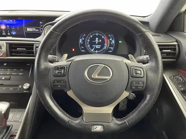 レクサス ＩＳ 200t Fスポーツ 群馬県 2017(平29)年 4.2万km グラファイトブラックガラスフレーク 三眼LEDヘッドライト/ブラインドスポットモニター/純正メーカーナビ/・レクサスISプレミアムサウンドシステム/・10.3インチワイドディスプレイ/・CD/DVD/SD(MSV)/Bluetooth/フルセグTV/“F SPORT”専用ファブリック/L texスポーツシート/＝＝＝＝＝＝＝＝＝＝＝＝＝＝＝＝/三眼ＬＥＤヘッドライト　ＢＳＭ　純正１０．３インチナビ　バックカメラ　ハーフレザー　パワーシート　シートヒーター　ステアリングヒーター　追従クルーズコントロール　ドライブレコーダー　ＥＴＣ２．０　禁煙