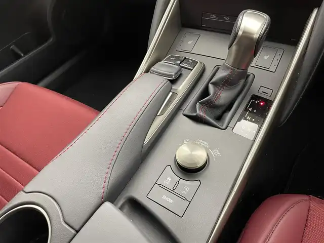 レクサス ＩＳ 200t Fスポーツ 群馬県 2017(平29)年 4.2万km グラファイトブラックガラスフレーク 三眼LEDヘッドライト/ブラインドスポットモニター/純正メーカーナビ/・レクサスISプレミアムサウンドシステム/・10.3インチワイドディスプレイ/・CD/DVD/SD(MSV)/Bluetooth/フルセグTV/“F SPORT”専用ファブリック/L texスポーツシート/＝＝＝＝＝＝＝＝＝＝＝＝＝＝＝＝/三眼ＬＥＤヘッドライト　ＢＳＭ　純正１０．３インチナビ　バックカメラ　ハーフレザー　パワーシート　シートヒーター　ステアリングヒーター　追従クルーズコントロール　ドライブレコーダー　ＥＴＣ２．０　禁煙