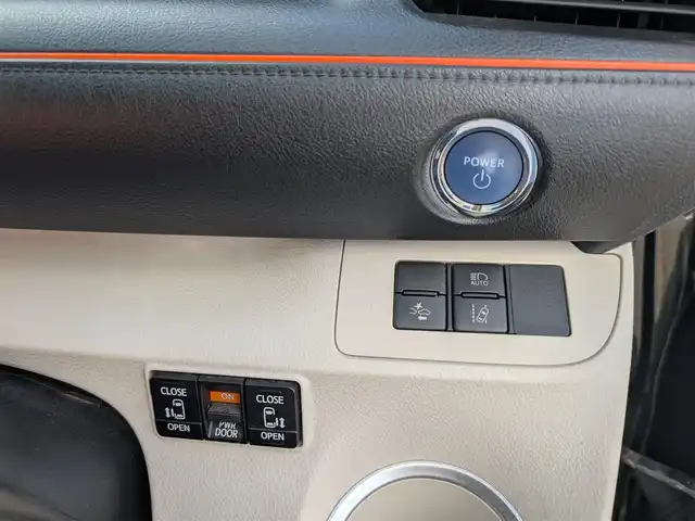 トヨタ シエンタ ハイブリッド G 福井県 2016(平28)年 5.8万km ブラックマイカ 純正SDナビ/AM/FM/フルセグ/BT/バックカメラ/両側パワースライドドア/衝突被害軽減システム/アイドリングストップ/レーンキープアシスト/横滑り防止装置/盗難防止装置/前方ドライブレコーダー/ビルトインETC/シートヒーター/ダブル＋サイドエアバッグ/カーテンエアバッグ/純正フロアマット/LEDヘッドライト/Fフォグ/スマートキー