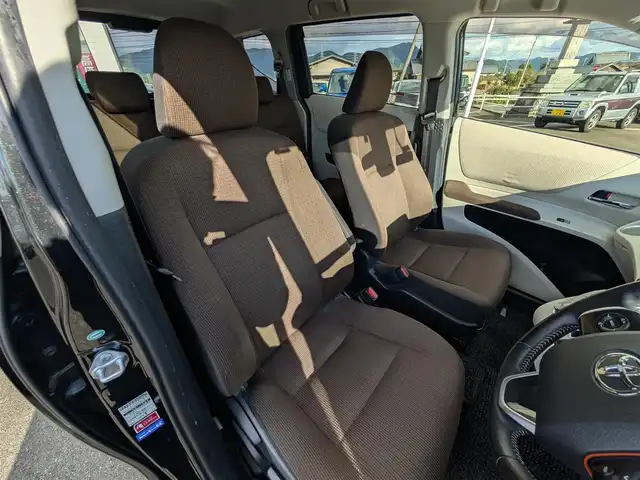 トヨタ シエンタ ハイブリッド G 福井県 2016(平28)年 5.8万km ブラックマイカ 純正SDナビ/AM/FM/フルセグ/BT/バックカメラ/両側パワースライドドア/衝突被害軽減システム/アイドリングストップ/レーンキープアシスト/横滑り防止装置/盗難防止装置/前方ドライブレコーダー/ビルトインETC/シートヒーター/ダブル＋サイドエアバッグ/カーテンエアバッグ/純正フロアマット/LEDヘッドライト/Fフォグ/スマートキー