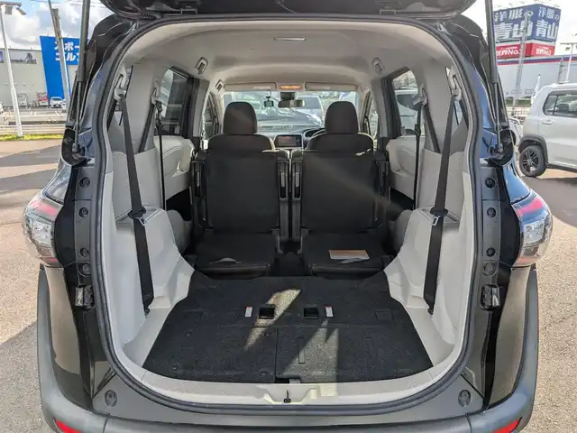 トヨタ シエンタ ハイブリッド G 福井県 2016(平28)年 5.8万km ブラックマイカ 純正SDナビ/AM/FM/フルセグ/BT/バックカメラ/両側パワースライドドア/衝突被害軽減システム/アイドリングストップ/レーンキープアシスト/横滑り防止装置/盗難防止装置/前方ドライブレコーダー/ビルトインETC/シートヒーター/ダブル＋サイドエアバッグ/カーテンエアバッグ/純正フロアマット/LEDヘッドライト/Fフォグ/スマートキー