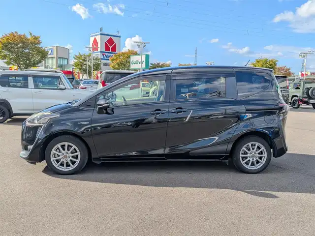 トヨタ シエンタ ハイブリッド G 福井県 2016(平28)年 5.8万km ブラックマイカ 純正SDナビ/AM/FM/フルセグ/BT/バックカメラ/両側パワースライドドア/衝突被害軽減システム/アイドリングストップ/レーンキープアシスト/横滑り防止装置/盗難防止装置/前方ドライブレコーダー/ビルトインETC/シートヒーター/ダブル＋サイドエアバッグ/カーテンエアバッグ/純正フロアマット/LEDヘッドライト/Fフォグ/スマートキー