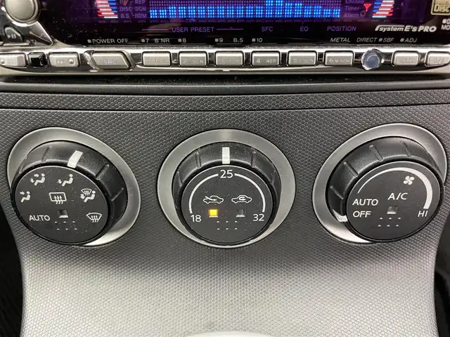 日産 フェアレディ Ｚ 富山県 2003(平15)年 5万km スパークリングシルバー カーオーディオ/CD/CDチェンジャー/トラクションコントロールシステム/センターコンソール/ETC/盗難防止装置/フロアマット純正/社外AW/キセノンライト/ABS/パワーステアリング/パワーウインドウ/リモコンキー×1