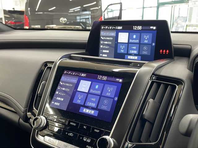 トヨタ クラウン ハイブリッド RS アドバンス Four 道央・札幌 2020(令2)年 2.8万km プレシャスブラックパール ・4WD/・寒冷地仕様/・純正ナビ/フルセグTV/DVD/CD/SD/BT/・パノラミックビューモニター/・サンルーフ/・ドライブレコーダー/・ワイヤレス充電/・純正エンジンスターター/・プリクラッシュセーフティ/・レーダークルーズコントロール/・レーントレーシングアシスト/・ブラインドスポットモニター/・クリアランスソナー/・リヤクロストラフィックアラート/・リヤカメラディテクション/・パーキングサポートブレーキ/・ヘッドアップディスプレイ/・オートマチックハイビーム/・パーキングアシスト/・パドルシフト/・ハーフレザーシート/・前席シートヒーター/・ステアリングヒーター/・ワイパーデアイサー/・LEDヘッドライト/・LEDフォグ/・ビルトインETC/・プッシュスタート/・スマートキー/・ドアバイザー/・電格ミラー/・ミラーヒーター/・夏タイヤ純正18インチAW積込