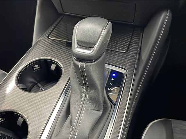 トヨタ クラウン ハイブリッド RS アドバンス Four 道央・札幌 2020(令2)年 2.8万km プレシャスブラックパール ・4WD/・寒冷地仕様/・純正ナビ/フルセグTV/DVD/CD/SD/BT/・パノラミックビューモニター/・サンルーフ/・ドライブレコーダー/・ワイヤレス充電/・純正エンジンスターター/・プリクラッシュセーフティ/・レーダークルーズコントロール/・レーントレーシングアシスト/・ブラインドスポットモニター/・クリアランスソナー/・リヤクロストラフィックアラート/・リヤカメラディテクション/・パーキングサポートブレーキ/・ヘッドアップディスプレイ/・オートマチックハイビーム/・パーキングアシスト/・パドルシフト/・ハーフレザーシート/・前席シートヒーター/・ステアリングヒーター/・ワイパーデアイサー/・LEDヘッドライト/・LEDフォグ/・ビルトインETC/・プッシュスタート/・スマートキー/・ドアバイザー/・電格ミラー/・ミラーヒーター/・夏タイヤ純正18インチAW積込