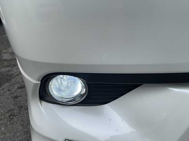 トヨタ ノア ハイブリッド G 神奈川県 2014(平26)年 8.6万km ホワイトパールクリスタルシャイン プッシュスタート/ビルトインETC/純正SDナビ/地デジTV/Bluetooth接続/DISC/AM/FM/クルーズコントロール/フリップダウンモニター/前席シートヒーター/横滑り防止装置/置くだけ充電/オートライト/LEDライト/フォグライト/電動格納ミラー/純正フロアマット