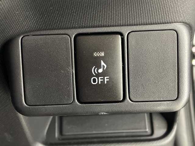 トヨタ アクア 神奈川県 2015(平27)年 3.9万km 黒 純正7型SDナビ（CN-R330WD）/AM FM DVD CD ハンズフリー/ETC/純正前方ドライブレコーダー（ZDR-022)/純正エアロ（フロント/サイド/リアアンダー）/ハーフレザー/オートライト/LEDヘッドライト/フォグランプ/純正フロアマット/純正１６AW/ルーフレール/横滑り防止装置/スマートキー/スペアキー/保証書/取扱説明書