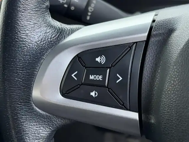 ダイハツ ウェイク G ターボ　レジャーエディション SA Ⅱ 大分県 2016(平28)年 6.1万km パールホワイトⅢ/ミストブルーマイカメタリック 2トーン ・メモリーナビ(CD/DVD/BT/SD/USB)/・バックモニター/・フルセグテレビ/・両側パワースライドドア/・スマートアシスト/・ETC/・リアセンサー/・オートライト/・フロアマット/・スマートキー/・プッシュスタートボタン/・純正アルミホイール