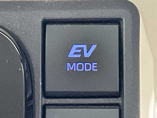 トヨタ シエンタ ハイブリッド Z 神奈川県 2022(令4)年 0.8万km ホワイトパールクリスタルシャイン 純正10.5インチディスプレイオーディオ/Bluetooth/BT/Carplay/MiraCast/パノラミックビューモニター/ハンズフリー両側パワースライドドア/ToyotaSafetySense/プリクラッシュセーフティ/レーントレーシングアラート/レーンディパーチャーアラート/レーダークルーズコントロール/アダプティブハイビームシステム/オートマチックハイビーム/ロードサインアシスト/ドライバー異常時対応システム/プロアクティブドライビングアシスト/発進遅れ告知機能/ブラインドスポットモニター/パーキングサポートブレーキ(前後方静止物/後方接近車両)/ステアリングスイッチ/前席シートヒーター/ステアリングヒーター/ビルトインETC2.0/Power/eco/EV MODE/AC100Vコンセント(コンソール/トランク)/純正15インチアルミホイール/USBポート(Type-A/Type-C)/運転席シートバックUSBポートType-C２箇所/電格/ウィンカーミラー/フロアマット/プッシュスタート