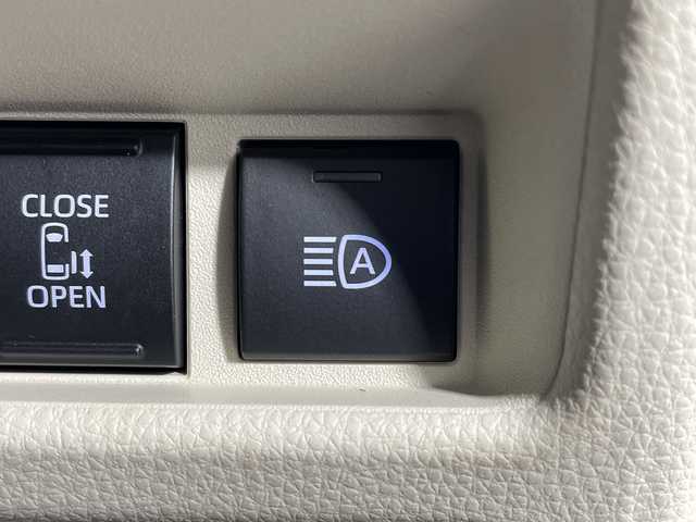 トヨタ シエンタ ハイブリッド Z 神奈川県 2022(令4)年 0.8万km ホワイトパールクリスタルシャイン 純正10.5インチディスプレイオーディオ/Bluetooth/BT/Carplay/MiraCast/パノラミックビューモニター/ハンズフリー両側パワースライドドア/ToyotaSafetySense/プリクラッシュセーフティ/レーントレーシングアラート/レーンディパーチャーアラート/レーダークルーズコントロール/アダプティブハイビームシステム/オートマチックハイビーム/ロードサインアシスト/ドライバー異常時対応システム/プロアクティブドライビングアシスト/発進遅れ告知機能/ブラインドスポットモニター/パーキングサポートブレーキ(前後方静止物/後方接近車両)/ステアリングスイッチ/前席シートヒーター/ステアリングヒーター/ビルトインETC2.0/Power/eco/EV MODE/AC100Vコンセント(コンソール/トランク)/純正15インチアルミホイール/USBポート(Type-A/Type-C)/運転席シートバックUSBポートType-C２箇所/電格/ウィンカーミラー/フロアマット/プッシュスタート