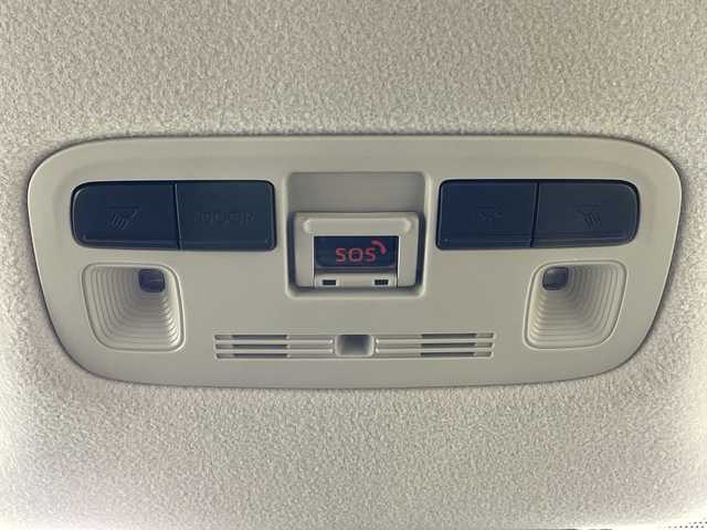 トヨタ シエンタ ハイブリッド Z 神奈川県 2022(令4)年 0.8万km ホワイトパールクリスタルシャイン 純正10.5インチディスプレイオーディオ/Bluetooth/BT/Carplay/MiraCast/パノラミックビューモニター/ハンズフリー両側パワースライドドア/ToyotaSafetySense/プリクラッシュセーフティ/レーントレーシングアラート/レーンディパーチャーアラート/レーダークルーズコントロール/アダプティブハイビームシステム/オートマチックハイビーム/ロードサインアシスト/ドライバー異常時対応システム/プロアクティブドライビングアシスト/発進遅れ告知機能/ブラインドスポットモニター/パーキングサポートブレーキ(前後方静止物/後方接近車両)/ステアリングスイッチ/前席シートヒーター/ステアリングヒーター/ビルトインETC2.0/Power/eco/EV MODE/AC100Vコンセント(コンソール/トランク)/純正15インチアルミホイール/USBポート(Type-A/Type-C)/運転席シートバックUSBポートType-C２箇所/電格/ウィンカーミラー/フロアマット/プッシュスタート