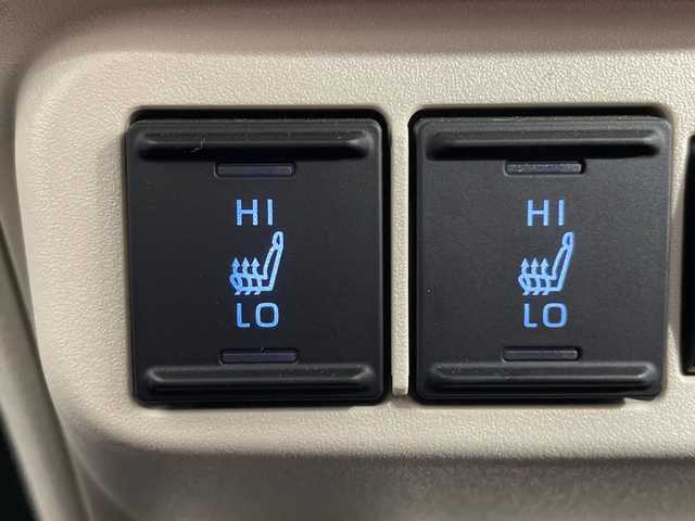 トヨタ シエンタ ハイブリッド Z 神奈川県 2022(令4)年 0.8万km ホワイトパールクリスタルシャイン 純正10.5インチディスプレイオーディオ/Bluetooth/BT/Carplay/MiraCast/パノラミックビューモニター/ハンズフリー両側パワースライドドア/ToyotaSafetySense/プリクラッシュセーフティ/レーントレーシングアラート/レーンディパーチャーアラート/レーダークルーズコントロール/アダプティブハイビームシステム/オートマチックハイビーム/ロードサインアシスト/ドライバー異常時対応システム/プロアクティブドライビングアシスト/発進遅れ告知機能/ブラインドスポットモニター/パーキングサポートブレーキ(前後方静止物/後方接近車両)/ステアリングスイッチ/前席シートヒーター/ステアリングヒーター/ビルトインETC2.0/Power/eco/EV MODE/AC100Vコンセント(コンソール/トランク)/純正15インチアルミホイール/USBポート(Type-A/Type-C)/運転席シートバックUSBポートType-C２箇所/電格/ウィンカーミラー/フロアマット/プッシュスタート