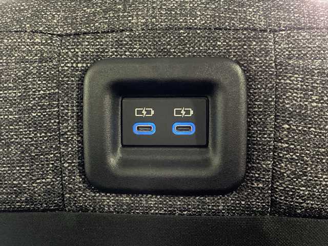 トヨタ シエンタ ハイブリッド Z 神奈川県 2022(令4)年 0.8万km ホワイトパールクリスタルシャイン 純正10.5インチディスプレイオーディオ/Bluetooth/BT/Carplay/MiraCast/パノラミックビューモニター/ハンズフリー両側パワースライドドア/ToyotaSafetySense/プリクラッシュセーフティ/レーントレーシングアラート/レーンディパーチャーアラート/レーダークルーズコントロール/アダプティブハイビームシステム/オートマチックハイビーム/ロードサインアシスト/ドライバー異常時対応システム/プロアクティブドライビングアシスト/発進遅れ告知機能/ブラインドスポットモニター/パーキングサポートブレーキ(前後方静止物/後方接近車両)/ステアリングスイッチ/前席シートヒーター/ステアリングヒーター/ビルトインETC2.0/Power/eco/EV MODE/AC100Vコンセント(コンソール/トランク)/純正15インチアルミホイール/USBポート(Type-A/Type-C)/運転席シートバックUSBポートType-C２箇所/電格/ウィンカーミラー/フロアマット/プッシュスタート